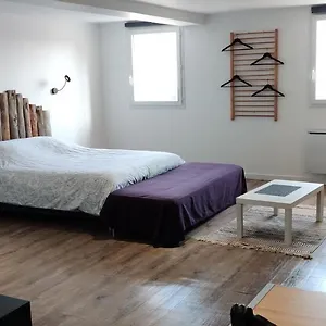 https://studio-les-cadichons-de-la-grange.hotels-rhonealpes.com